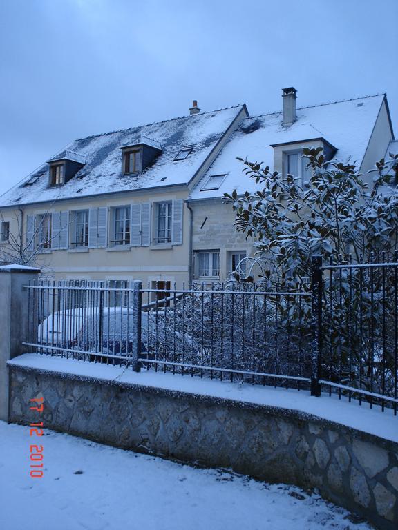 Chambres D'Hotes Sur La Courtine De Coucy Екстер'єр фото