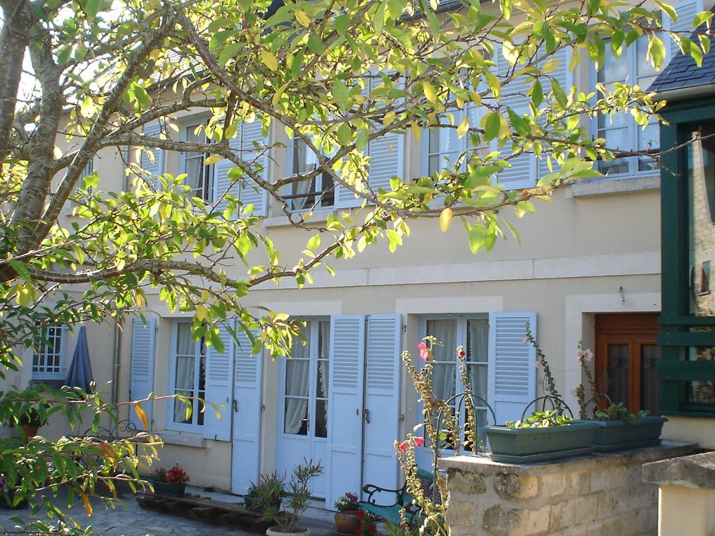 Chambres D'Hotes Sur La Courtine De Coucy Екстер'єр фото